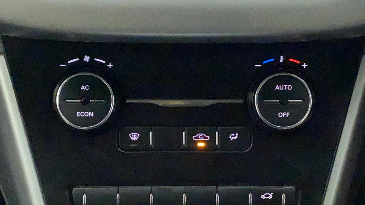 2019 Tata NEXON XZ PETROL, Petrol, Manual, 34,319 km, Automatic Climate Control