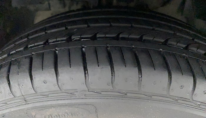 2019 Tata NEXON XZ PETROL, Petrol, Manual, 34,319 km, Left Front Tyre Tread