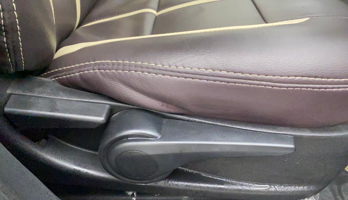 2019 Tata NEXON XZ PETROL, Petrol, Manual, 34,319 km, Driver Side Adjustment Panel