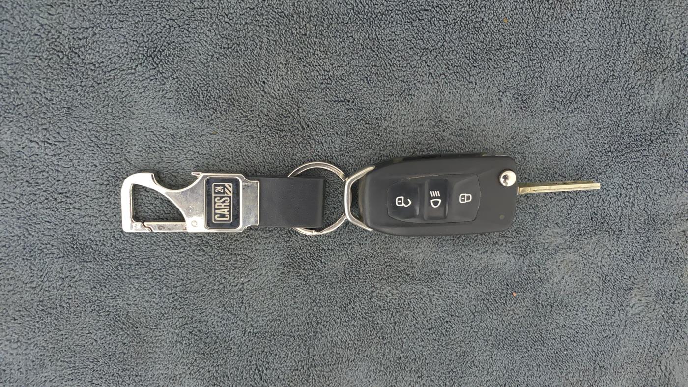 2019 Tata NEXON XZ PETROL, Petrol, Manual, 34,319 km, Key Close Up