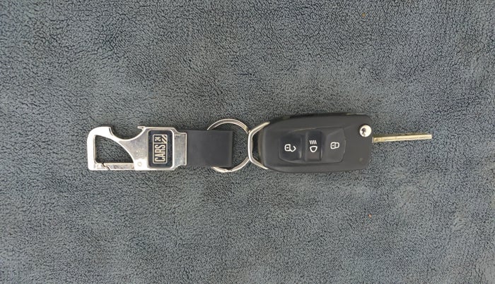 2019 Tata NEXON XZ PETROL, Petrol, Manual, 34,319 km, Key Close Up