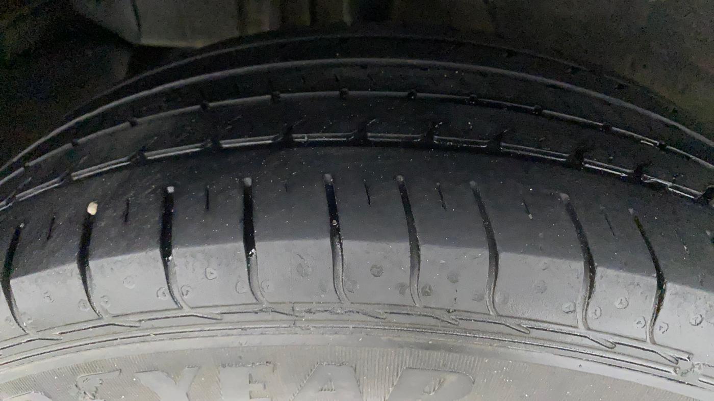 2019 Tata NEXON XZ PETROL, Petrol, Manual, 34,319 km, Right Rear Tyre Tread