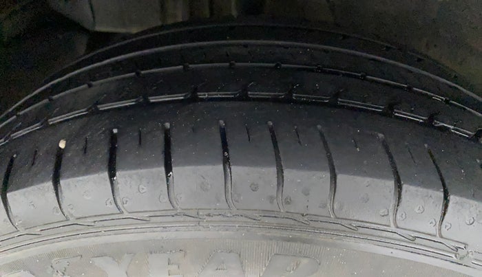 2019 Tata NEXON XZ PETROL, Petrol, Manual, 34,319 km, Right Rear Tyre Tread