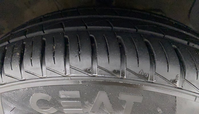 2019 Hyundai NEW SANTRO SPORTZ AMT, Petrol, Automatic, 61,504 km, Right Front Tyre Tread