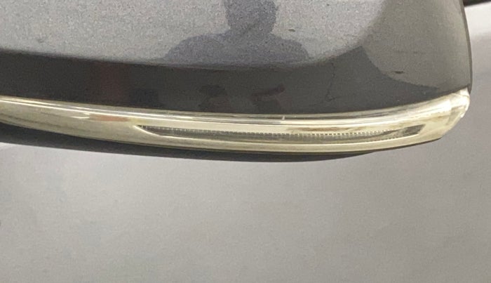 2019 Hyundai NEW SANTRO SPORTZ AMT, Petrol, Automatic, 61,504 km, Left rear-view mirror - Indicator light has minor damage