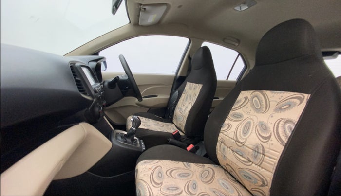 2019 Hyundai NEW SANTRO SPORTZ AMT, Petrol, Automatic, 61,504 km, Right Side Front Door Cabin