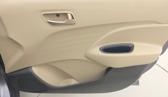2019 Hyundai NEW SANTRO SPORTZ AMT, Petrol, Automatic, 61,504 km, Driver Side Door Panels Control