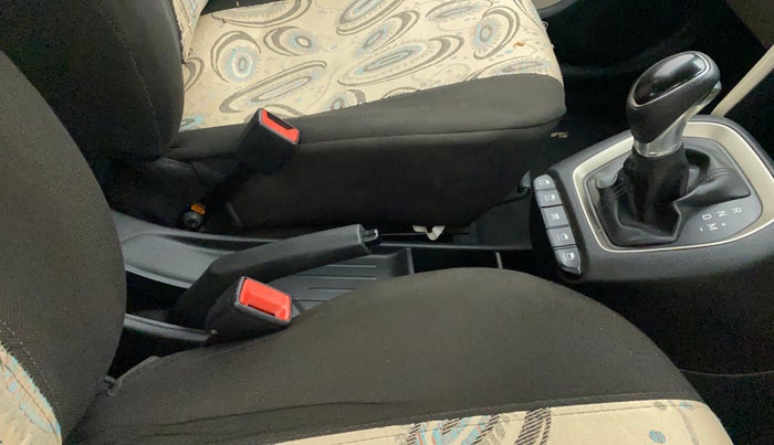 2019 Hyundai NEW SANTRO SPORTZ AMT, Petrol, Automatic, 61,504 km, Gear Lever