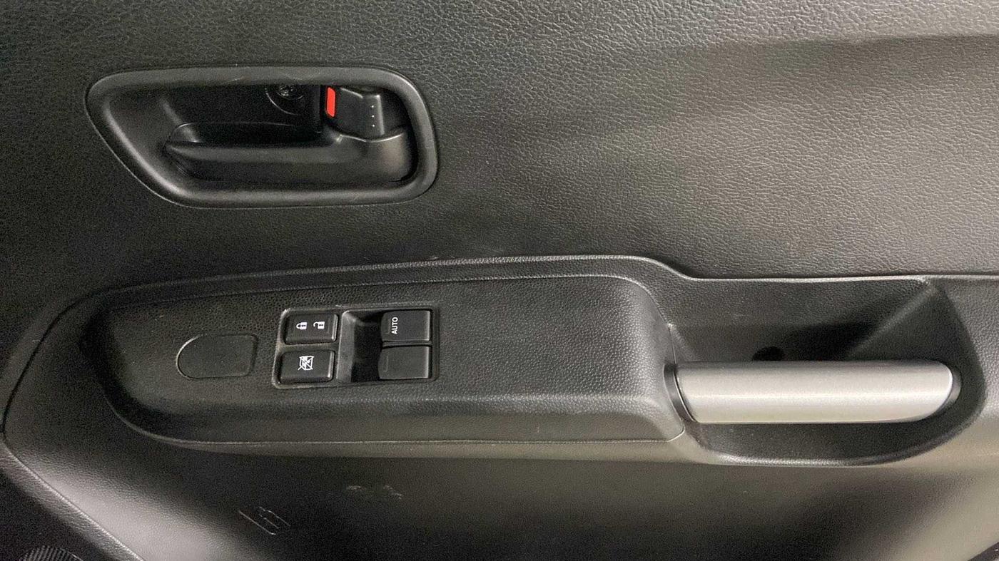 2022 Maruti IGNIS SIGMA 1.2, Petrol, Manual, 11,759 km, Driver Side Door Panels Control