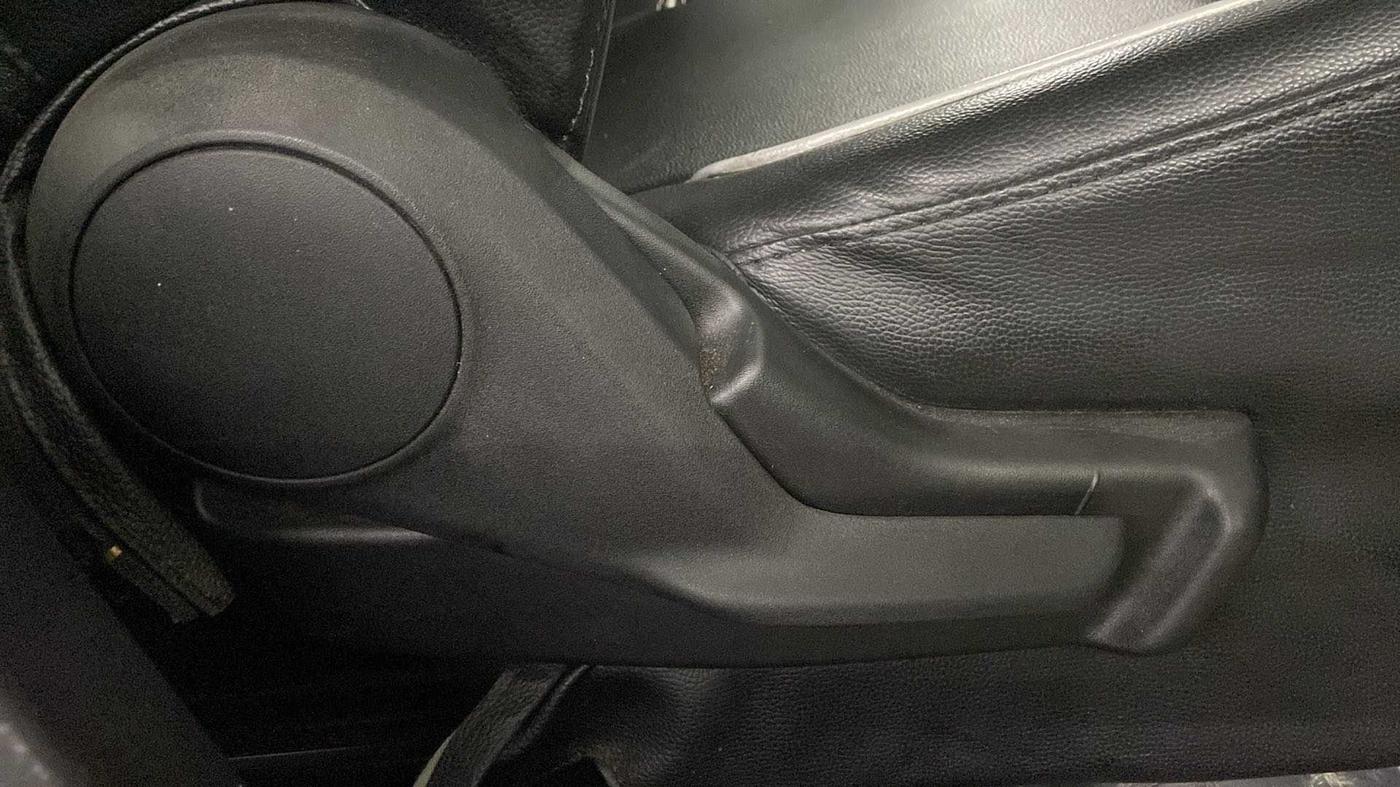 2022 Maruti IGNIS SIGMA 1.2, Petrol, Manual, 11,759 km, Driver Side Adjustment Panel