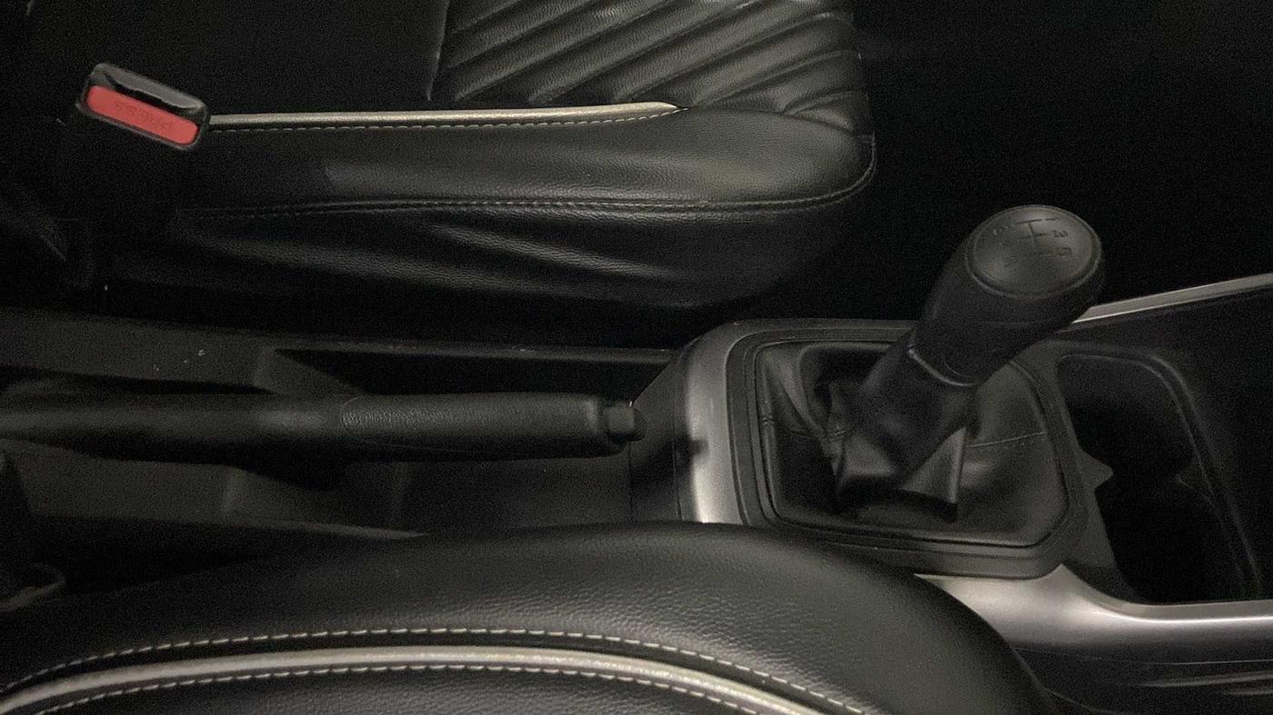 2022 Maruti IGNIS SIGMA 1.2, Petrol, Manual, 11,759 km, Gear Lever