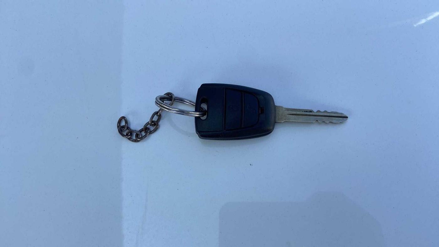 2019 Hyundai Xcent S 1.2, Petrol, Manual, 38,049 km, Key Close Up