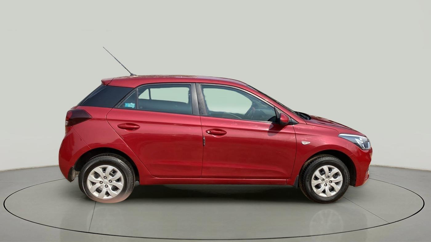 2018 Hyundai Elite i20 MAGNA EXECUTIVE 1.2, Petrol, Manual, 50,248 km, Right Side View