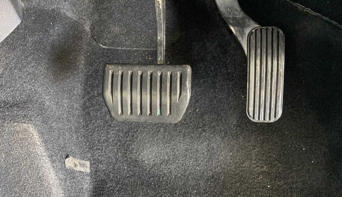 2020 Tata Harrier XZA PLUS 2.0L, Diesel, Automatic, 49,898 km, Pedals