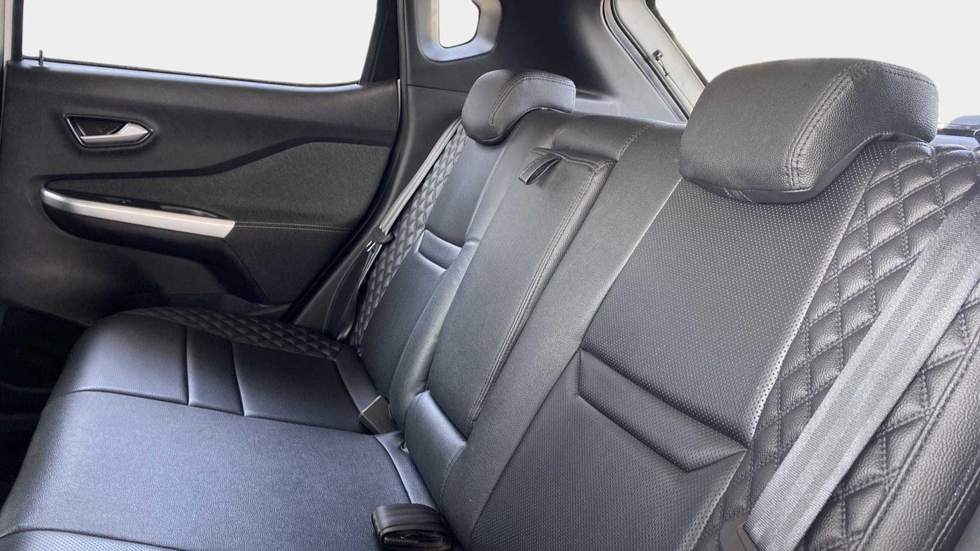 2021 Nissan MAGNITE XV PREMIUM TURBO CVT, Petrol, Automatic, 20,515 km, Right Side Rear Door Cabin