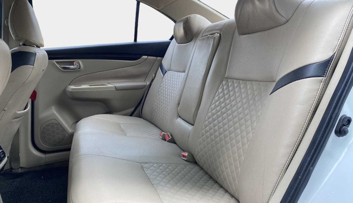 2016 Maruti Ciaz VDI+ SHVS, Diesel, Manual, 81,181 km, Right Side Rear Door Cabin