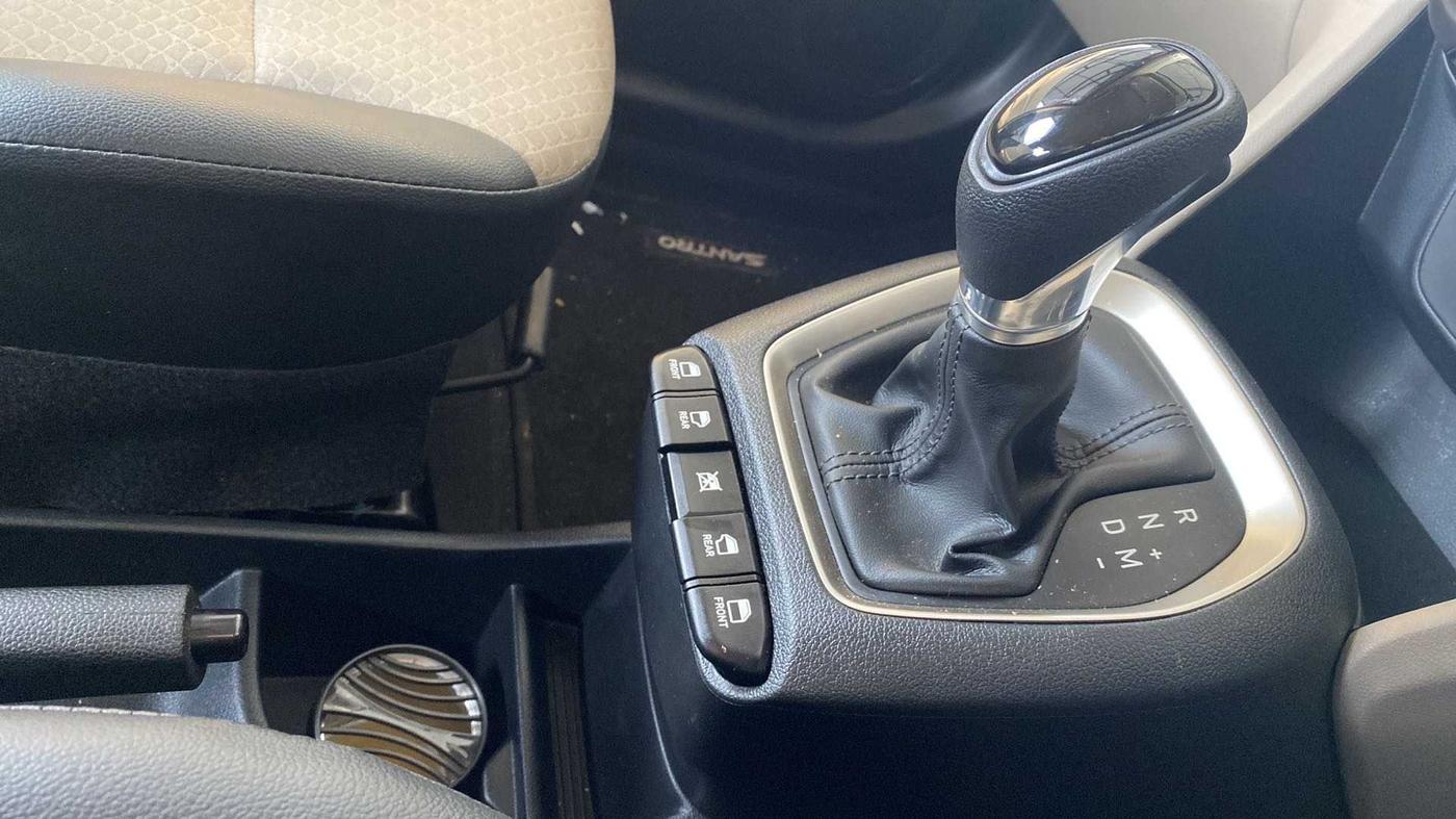 2021 Hyundai NEW SANTRO MAGNA AMT, Petrol, Automatic, 5,246 km, Gear Lever