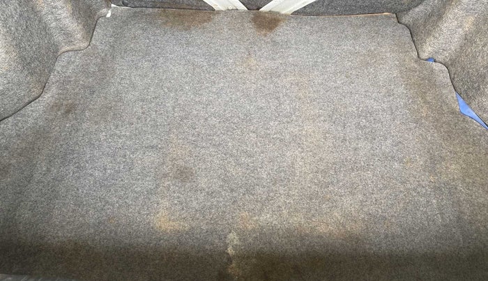 2014 Honda Amaze 1.5L I-DTEC E, Diesel, Manual, 1,00,090 km, Boot Inside