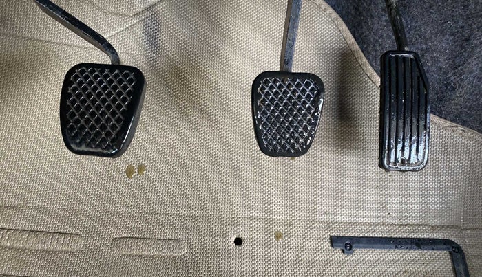 2014 Honda Amaze 1.5L I-DTEC E, Diesel, Manual, 1,00,090 km, Pedals