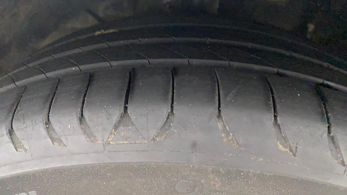 2017 Maruti Baleno ZETA CVT PETROL 1.2, Petrol, Automatic, 54,210 km, Left Front Tyre Tread