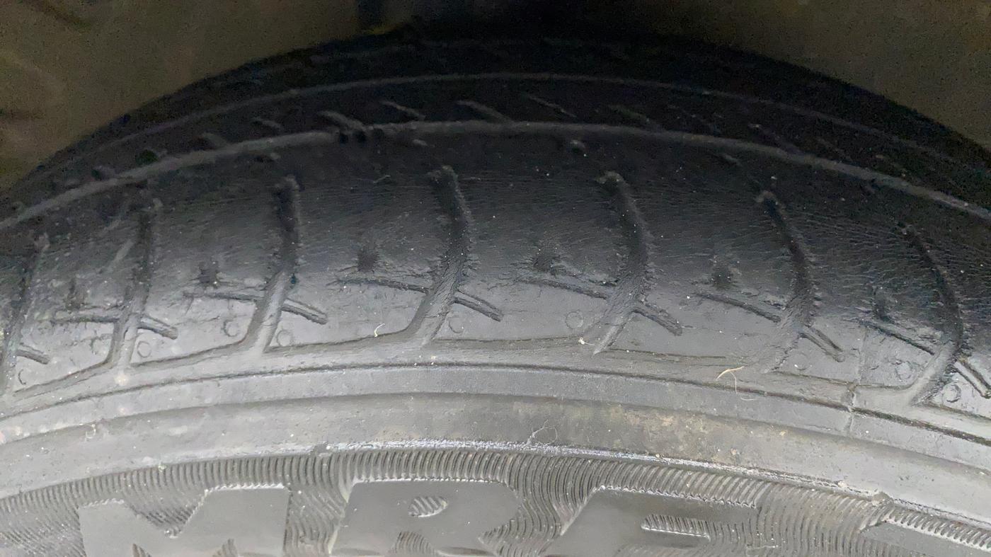 2019 Maruti Celerio VXI, Petrol, Manual, 37,577 km, Right Front Tyre Tread