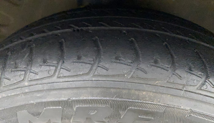 2019 Maruti Celerio VXI, Petrol, Manual, 37,577 km, Right Front Tyre Tread