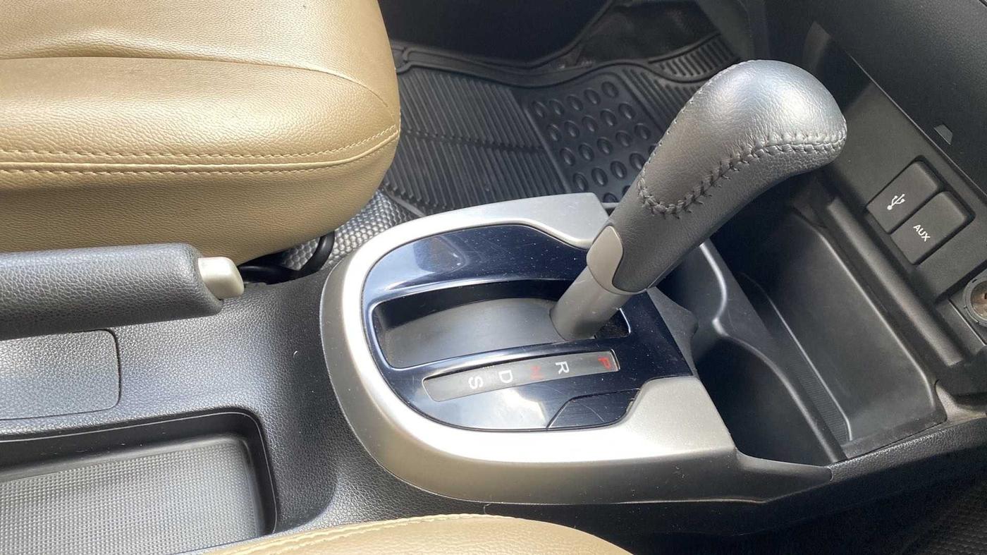 2018 Honda Jazz 1.2L I-VTEC V CVT, Petrol, Automatic, 12,699 km, Gear Lever