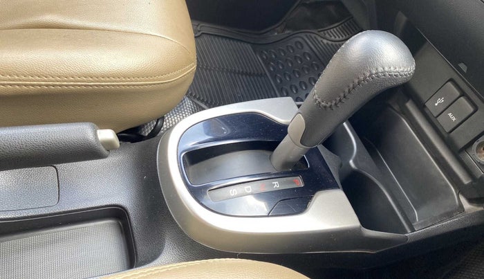 2018 Honda Jazz 1.2L I-VTEC V CVT, Petrol, Automatic, 12,699 km, Gear Lever