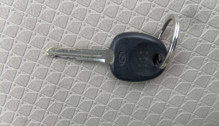 2021 Hyundai NEW SANTRO MAGNA, Petrol, Manual, 13,504 km, Key Close Up