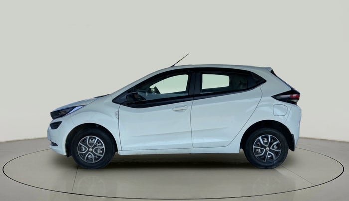 2020 Tata ALTROZ XE PETROL, Petrol, Manual, 21,635 km, Left Side