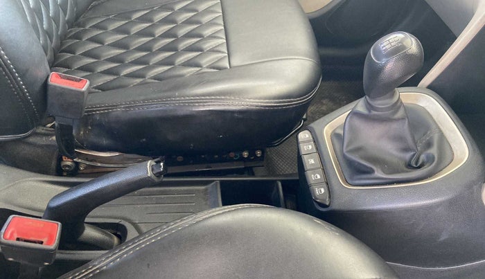 2019 Hyundai NEW SANTRO ASTA MT, Petrol, Manual, 46,328 km, Gear Lever
