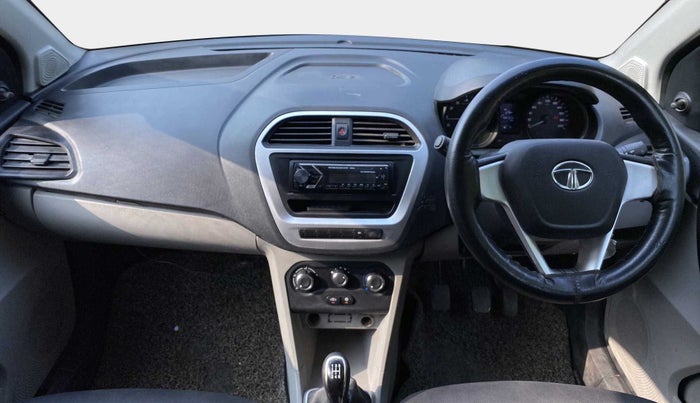 2016 Tata Tiago XM PETROL, Petrol, Manual, 44,672 km, Dashboard
