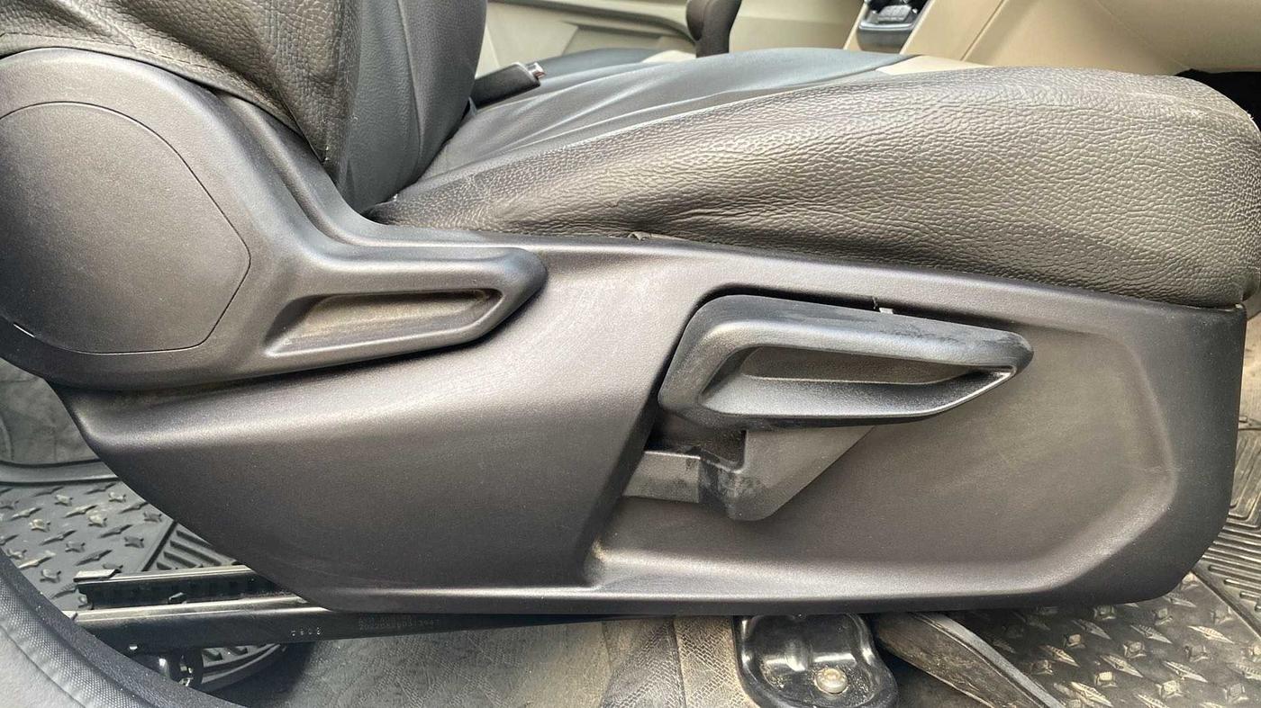 2022 Tata Tiago XZ PLUS PETROL, Petrol, Manual, 76,894 km, Driver Side Adjustment Panel