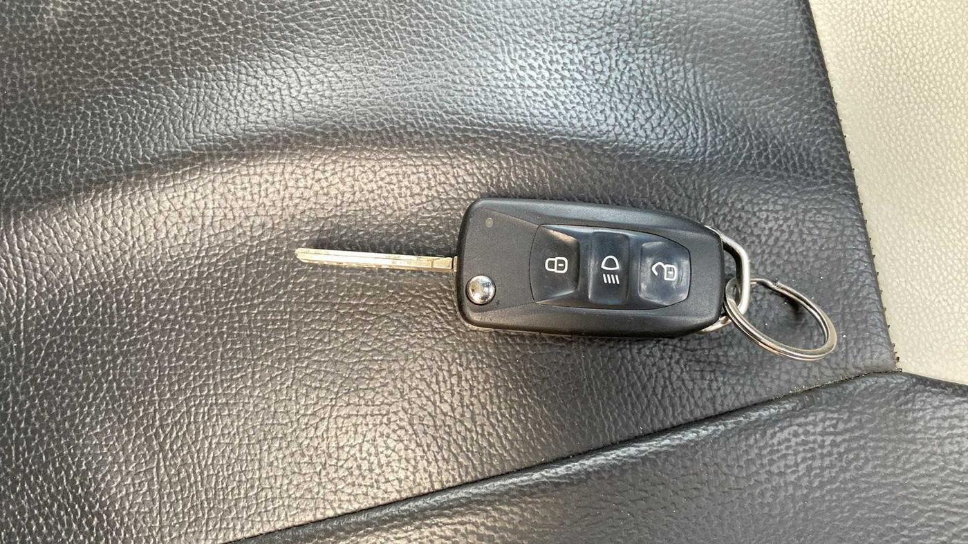 2022 Tata Tiago XZ PLUS PETROL, Petrol, Manual, 76,894 km, Key Close Up