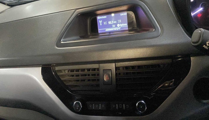 2017 Tata NEXON XM PETROL, Petrol, Manual, 31,292 km, AC Unit - Front vent has minor damage