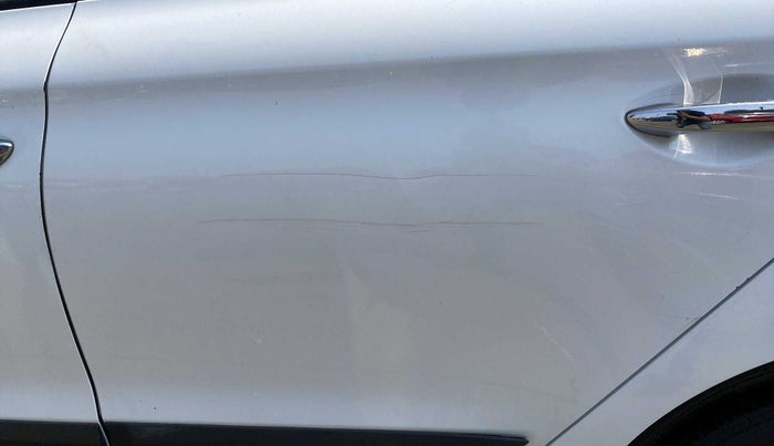 2015 Hyundai Elite i20 SPORTZ 1.2 (O), Petrol, Manual, 27,375 km, Rear left door - Minor scratches