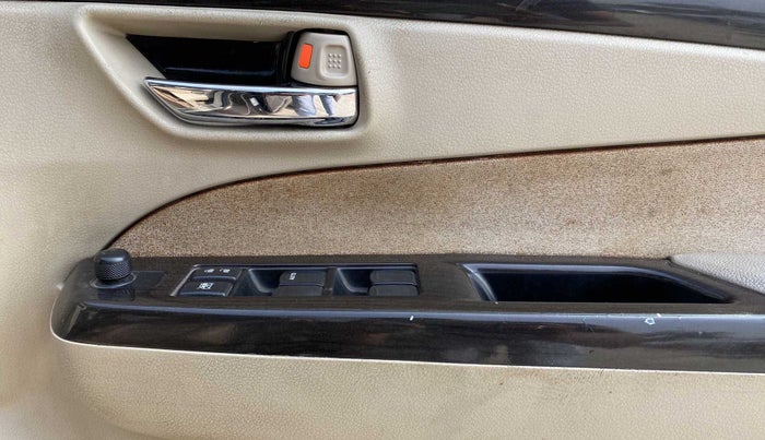 2015 Maruti Ciaz VXI, Petrol, Manual, 64,338 km, Driver Side Door Panels Control