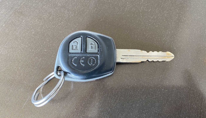 2015 Maruti Ciaz VXI, Petrol, Manual, 64,338 km, Key Close Up