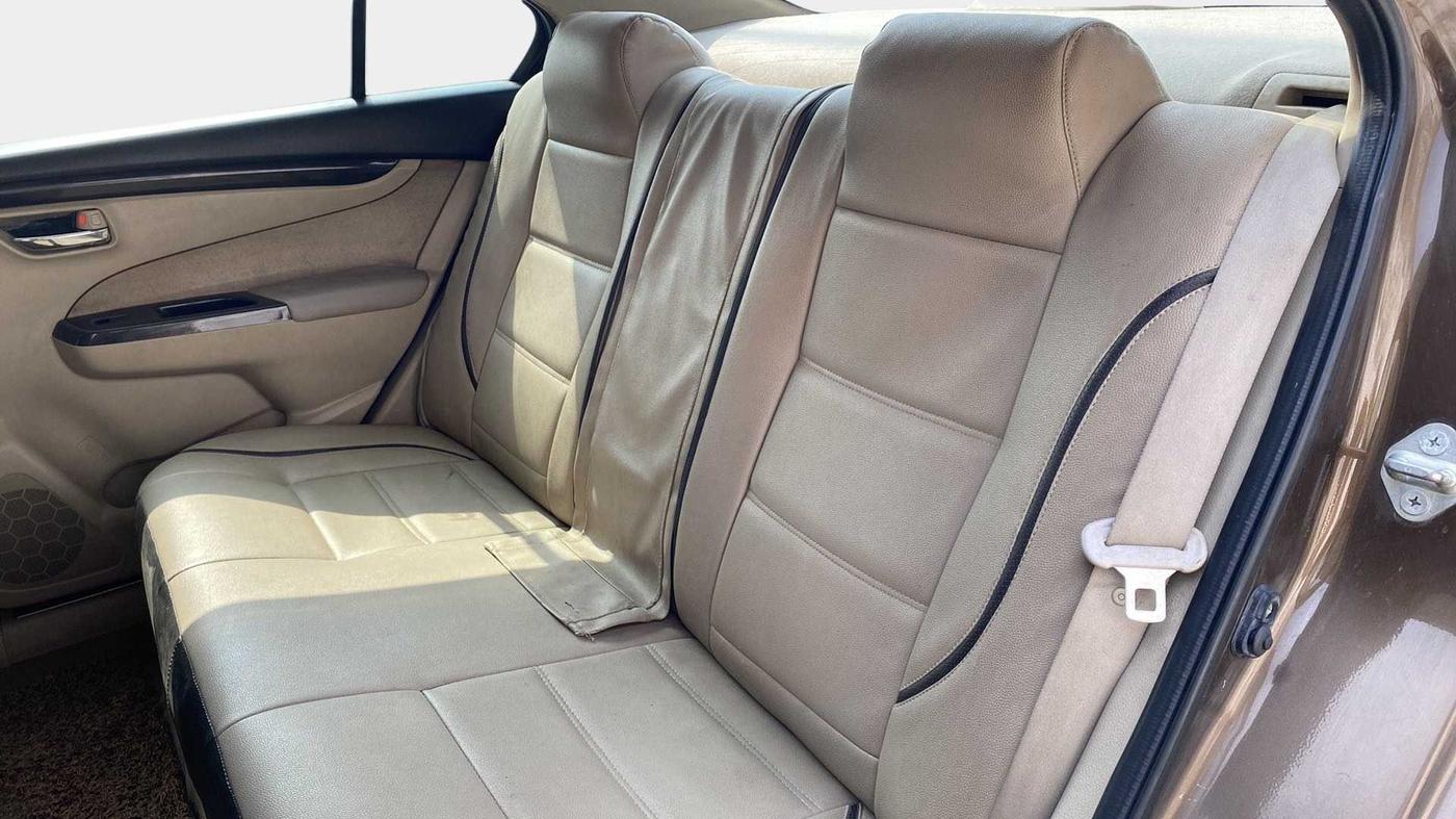 2015 Maruti Ciaz VXI, Petrol, Manual, 64,338 km, Right Side Rear Door Cabin