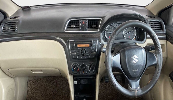 2015 Maruti Ciaz VXI, Petrol, Manual, 64,338 km, Dashboard