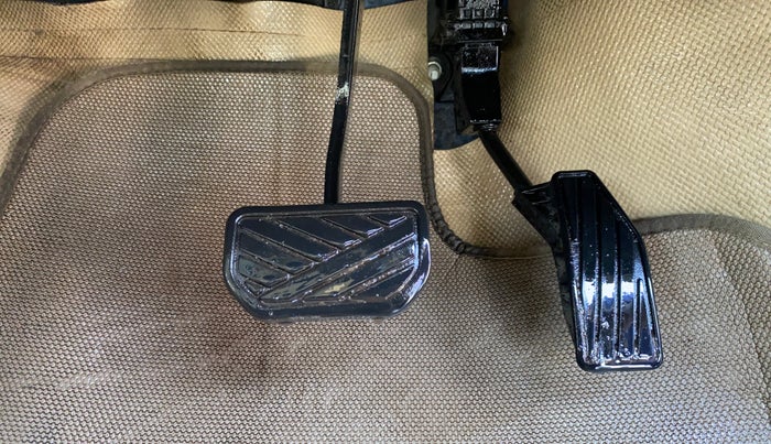 2018 Maruti Dzire VXI AMT, Petrol, Automatic, 58,306 km, Pedals