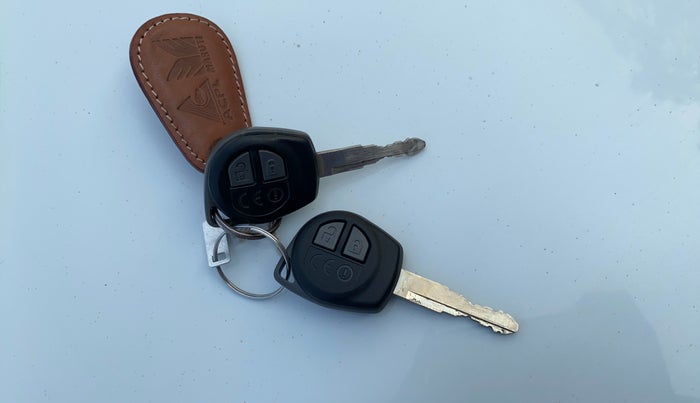 2018 Maruti Dzire VXI AMT, Petrol, Automatic, 58,306 km, Key Close Up