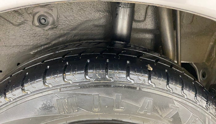 2016 Maruti Celerio VXI AMT, Petrol, Automatic, 73,425 km, Left Rear Tyre Tread
