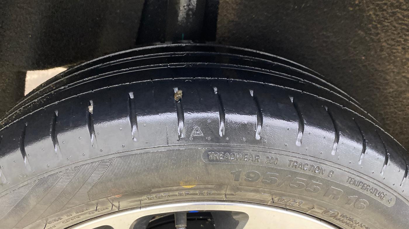 2021 Toyota Glanza V, Petrol, Manual, 61,998 km, Right Rear Tyre Tread