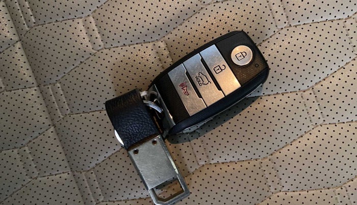 2019 KIA SELTOS HTX 1.5 PETROL, Petrol, Manual, 12,207 km, Key Close Up