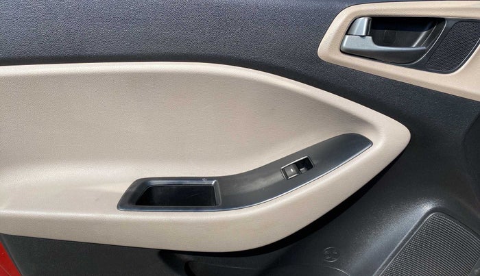 2015 Hyundai Elite i20 ASTA 1.2, Petrol, Manual, 54,065 km, Left front window switch / handle - Switch/handle not functional