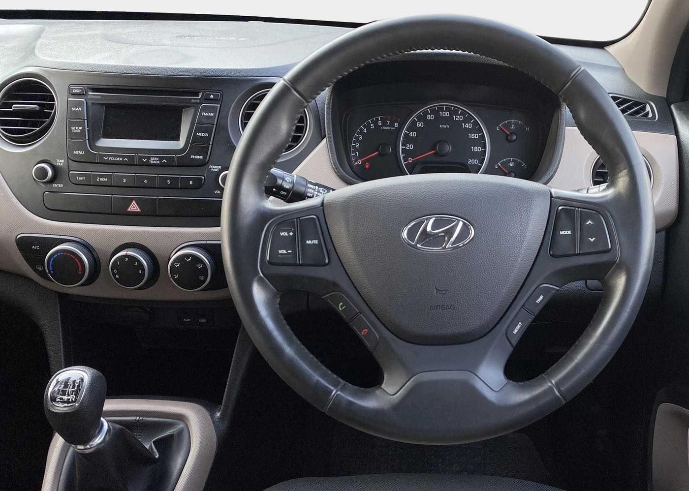 2014 Hyundai Grand i10 ASTA (O) 1.2 KAPPA VTVT, Petrol, Manual, 17,553 km, Steering Wheel Close Up
