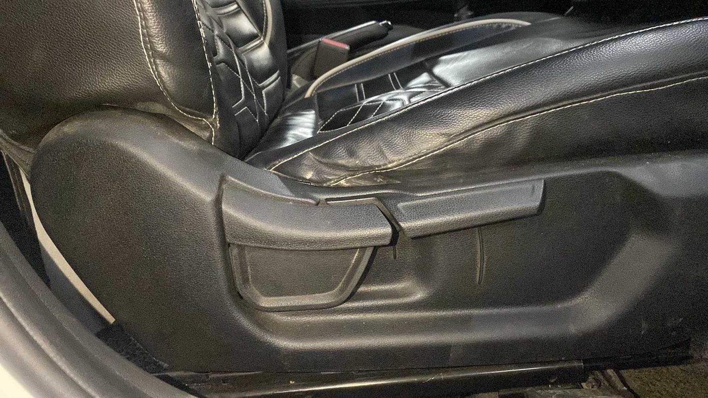 2020 Hyundai NEW I20 SPORTZ 1.2 MT, Petrol, Manual, 75,019 km, Driver Side Adjustment Panel