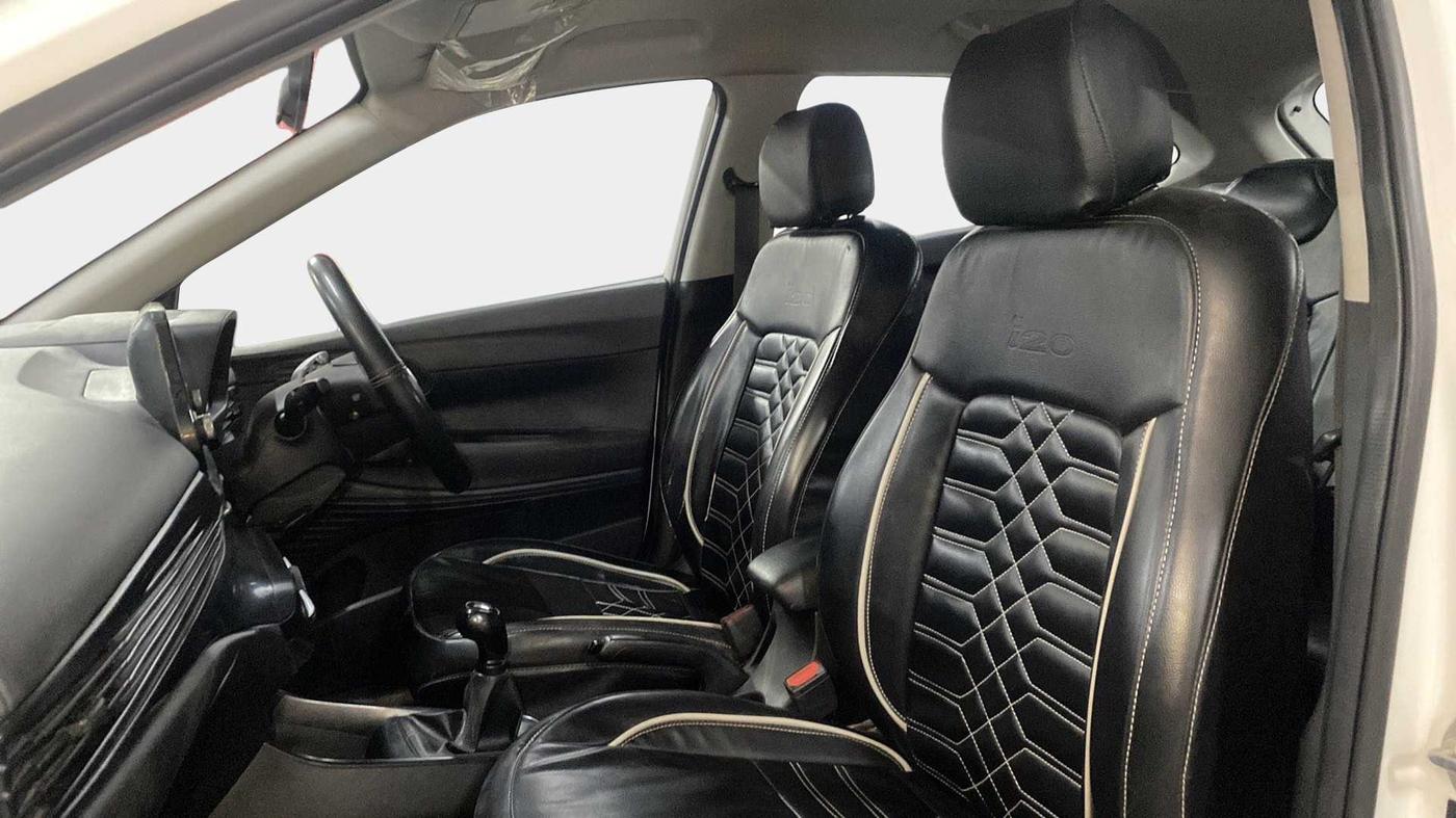 2020 Hyundai NEW I20 SPORTZ 1.2 MT, Petrol, Manual, 75,019 km, Right Side Front Door Cabin