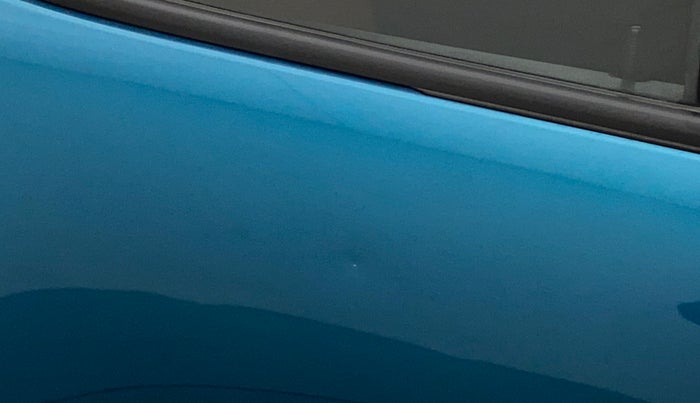 2022 Renault Kwid RXT 1.0 AMT, Petrol, Automatic, 13,851 km, Right rear door - Slightly dented